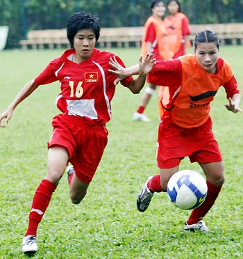 Việt Nam quyết thắng Myanmar trong trận đầu giải ĐNÁ